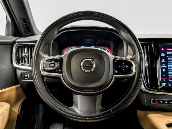 Volvo S90 II с пробегом 2020 года, цена 3 300 000 рублей, 118381 км, седан, Автокод Объявления