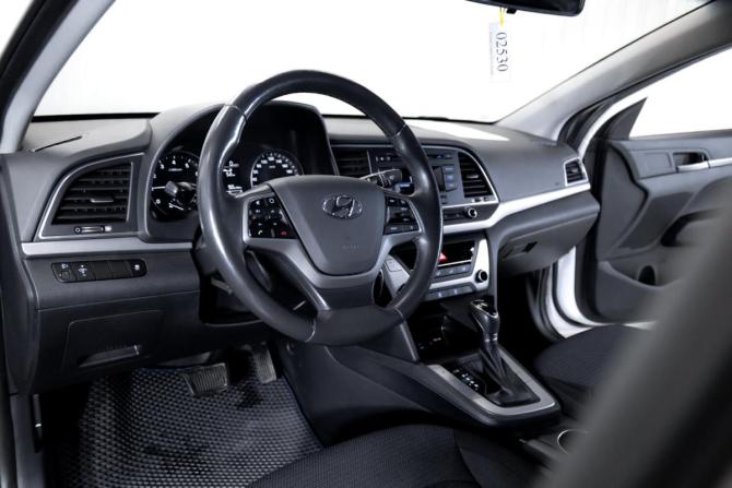 Hyundai Elantra VI (AD) с пробегом 2018 года, цена 1 599 000 рублей, 83700 км, седан, Автокод Объявления