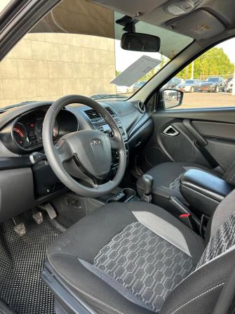 Lada (ВАЗ) Granta I Рестайлинг с пробегом 2023 года, цена 967 000 рублей, 37910 км, универсал, Автокод Объявления