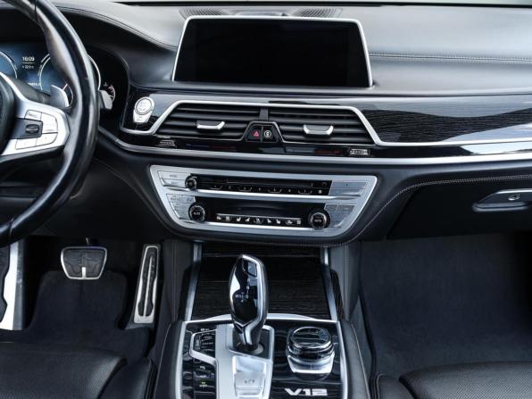 BMW 7 серии VI (G11/G12) с пробегом 2018 года, цена 4 398 000 рублей, 163408 км, седан, Автокод Объявления