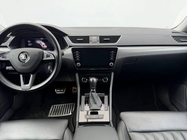 Skoda Superb III с пробегом 2019 года, цена 2 510 000 рублей, 50490 км, лифтбек, Автокод Объявления
