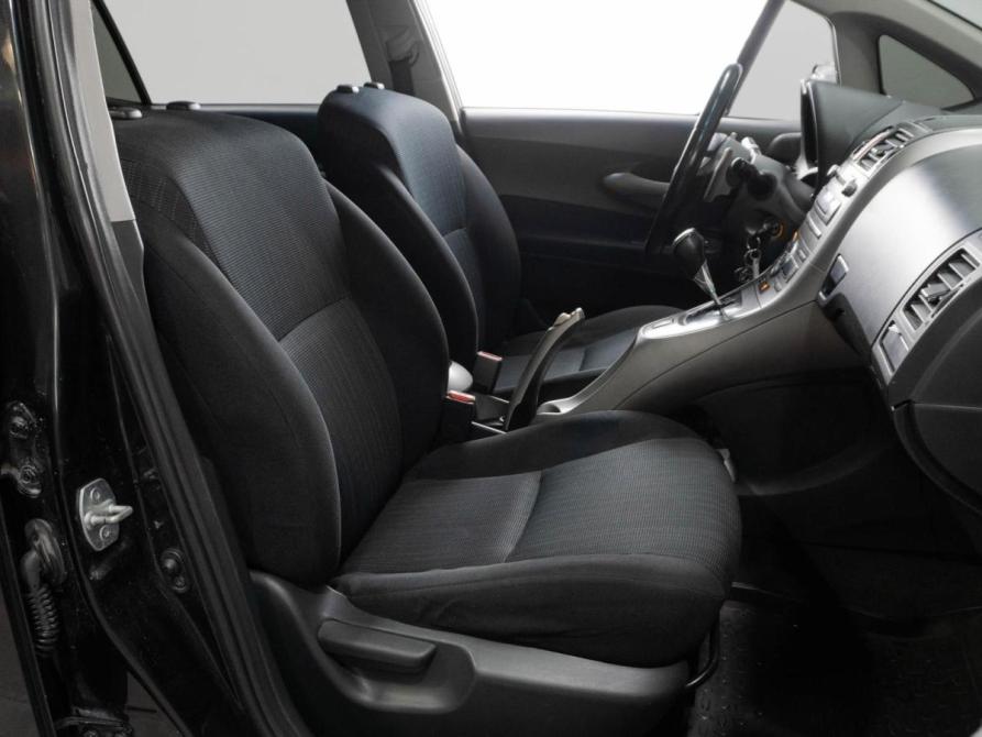 Toyota Auris I Тюмень  - изображение 8