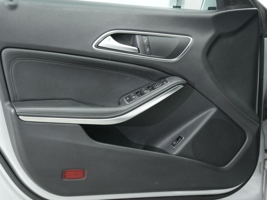 Mercedes-Benz CLA I (C117 X117) Новосибирск  - изображение 8
