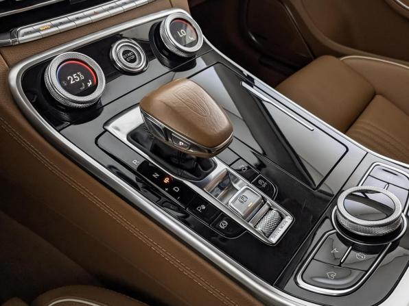Hongqi H9 I с пробегом 2021 года, цена 3 250 000 рублей, 80215 км, седан, Автокод Объявления