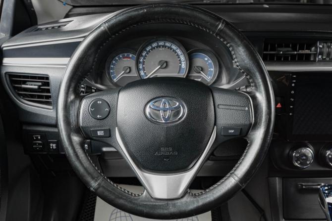 Toyota Corolla XI (E160 E170 E180) с пробегом 2013 года, цена 1 379 000 рублей, 214000 км, седан, Автокод Объявления