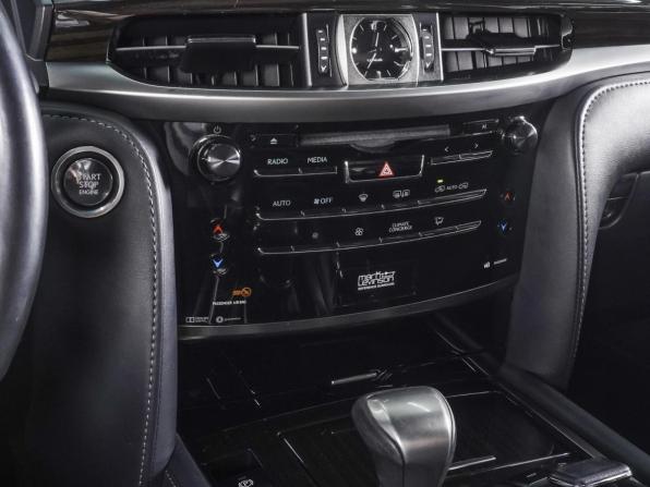 Lexus LX III Рестайлинг 2 с пробегом 2019 года, цена 9 750 000 рублей, 144862 км, внедорожник, Автокод Объявления