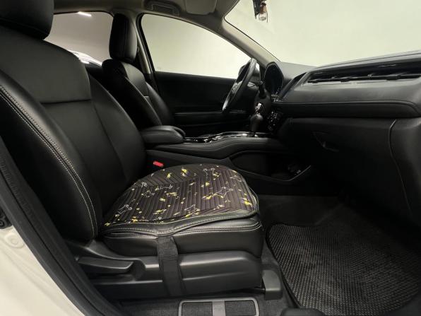 Honda Vezel I Рестайлинг с пробегом 2021 года, цена 2 260 000 рублей, 39227 км, внедорожник, Автокод Объявления