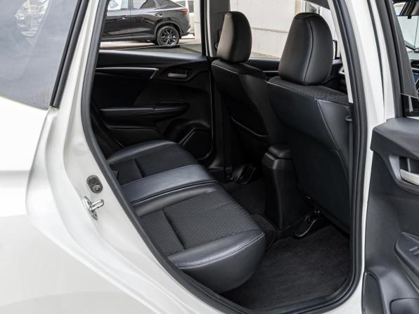 Honda Fit III с пробегом 2016 года, цена 1 090 000 рублей, 121202 км, хэтчбек, Автокод Объявления