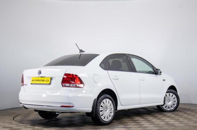 Volkswagen Polo V Рестайлинг с пробегом 2018 года, цена 819 000 рублей, 210235 км, седан, Автокод Объявления