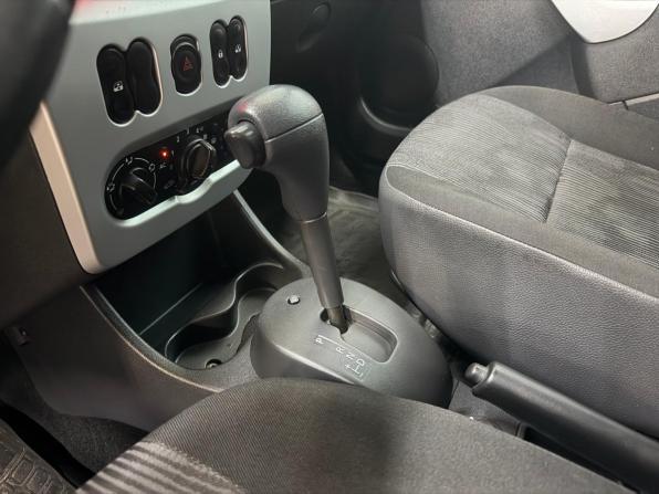 Renault Logan I Рестайлинг с пробегом 2013 года, цена 497 000 рублей, 189187 км, седан, Автокод Объявления