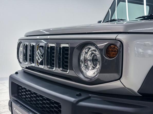 Suzuki Jimny IV с пробегом 2025 года, цена 3 650 000 рублей, 614 км, внедорожник, Автокод Объявления