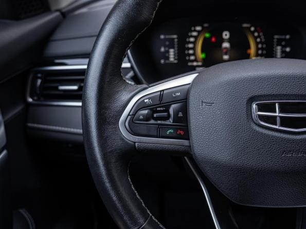 Geely Atlas Pro с пробегом 2022 года, цена 1 970 000 рублей, 57880 км, внедорожник, Автокод Объявления