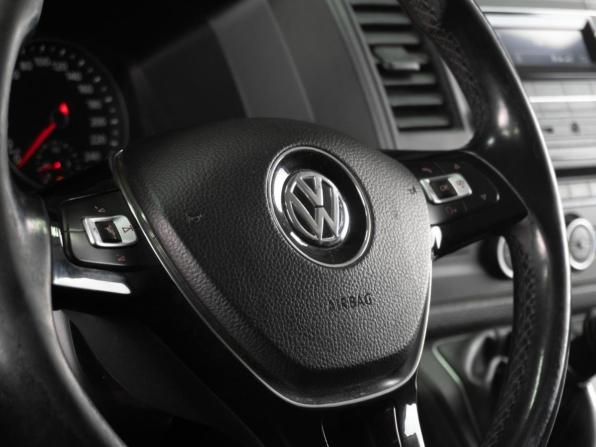Volkswagen Multivan T6 с пробегом 2016 года, цена 3 319 000 рублей, 261104 км, минивэн, Автокод Объявления