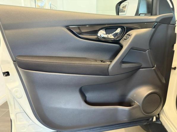 Nissan Qashqai II с пробегом 2017 года, цена 1 600 000 рублей, 110677 км, внедорожник, Автокод Объявления