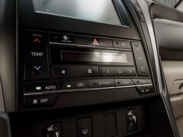 Toyota Camry VII (XV50) Рестайлинг с пробегом 2015 года, цена 2 150 000 рублей, 245120 км, седан, Автокод Объявления