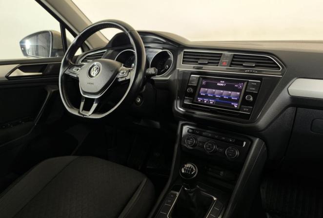 Volkswagen Tiguan II с пробегом 2018 года, цена 1 700 000 рублей, 205103 км, внедорожник, Автокод Объявления