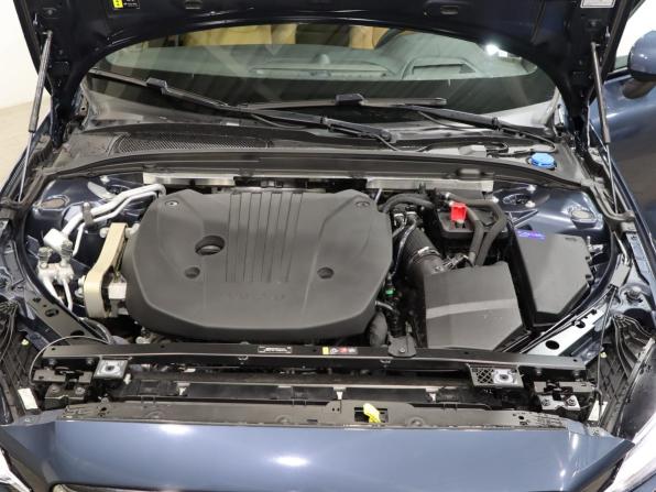 Volvo V60 Cross Country II с пробегом 2024 года, цена 6 350 000 рублей, 26500 км, универсал, Автокод Объявления