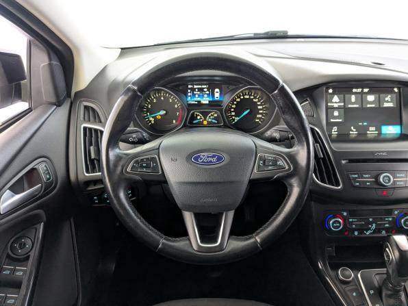 Ford Focus III Рестайлинг с пробегом 2017 года, цена 1 300 000 рублей, 77240 км, седан, Автокод Объявления