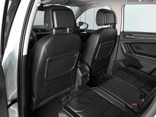 Volkswagen Tiguan II с пробегом 2018 года, цена 2 599 000 рублей, 109651 км, внедорожник, Автокод Объявления