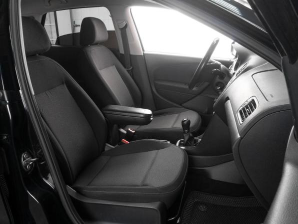 Volkswagen Polo V Рестайлинг с пробегом 2017 года, цена 1 279 000 рублей, 122283 км, седан, Автокод Объявления