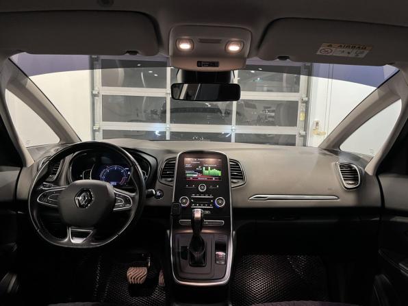 Renault Scenic IV с пробегом 2018 года, цена 1 550 000 рублей, 154830 км, компактвэн, Автокод Объявления