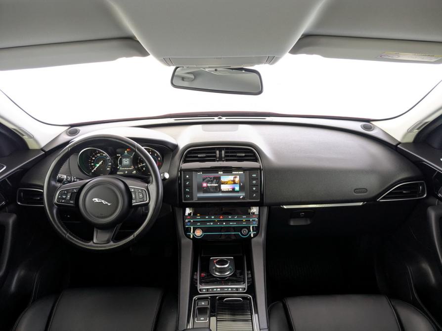 Jaguar F-Pace I Москва  - изображение 14