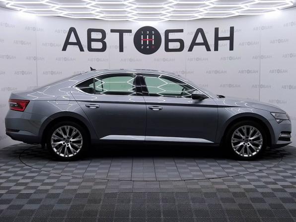 Skoda Superb III Рестайлинг с пробегом 2021 года, цена 2 489 000 рублей, 161797 км, лифтбек, Автокод Объявления