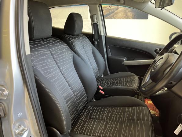Mazda Demio II (DY) Рестайлинг с пробегом 2007 года, цена 450 000 рублей, 280000 км, хэтчбек, Автокод Объявления