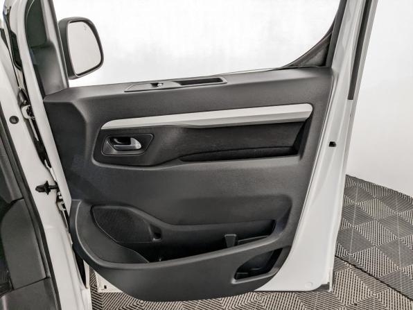 Peugeot Traveller I с пробегом 2020 года, цена 3 690 000 рублей, 115371 км, минивэн, Автокод Объявления