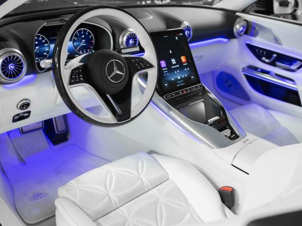 Новый Mercedes-Benz Maybach SL 2025 года, цена 35 900 000 рублей, родстер, Автокод Объявления