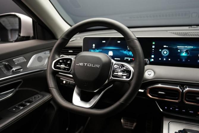 JETOUR X70+ I Рестайлинг с пробегом 2025 года, цена 2 295 000 рублей, 35375 км, внедорожник, Автокод Объявления