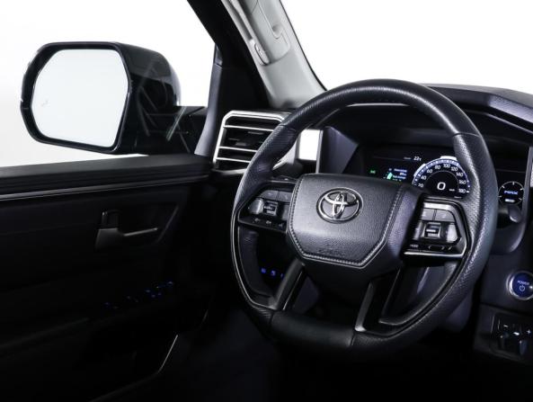 Toyota Tundra III с пробегом 2022 года, цена 8 990 000 рублей, 25029 км, offers.body_type.unknown, Автокод Объявления