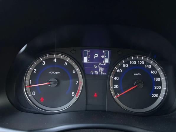 Hyundai Solaris I Рестайлинг с пробегом 2015 года, цена 1 020 000 рублей, 157575 км, седан, Автокод Объявления