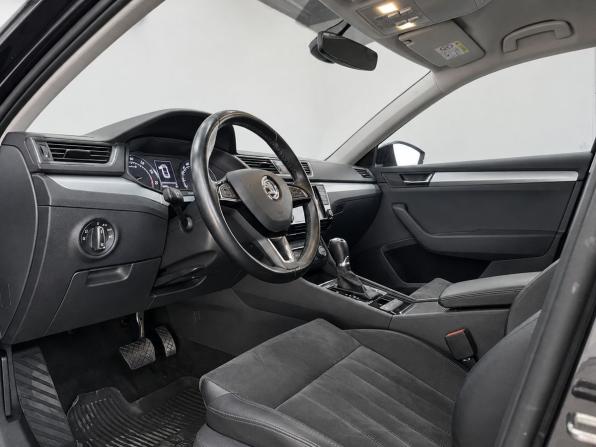 Skoda Superb III с пробегом 2016 года, цена 2 099 000 рублей, 142354 км, лифтбек, Автокод Объявления
