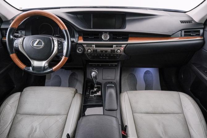 Lexus ES VII Рестайлинг с пробегом 2012 года, цена 1 649 000 рублей, 196000 км, седан, Автокод Объявления
