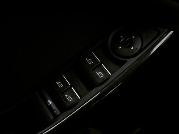Ford Focus III Рестайлинг с пробегом 2017 года, цена 1 255 000 рублей, 129785 км, седан, Автокод Объявления