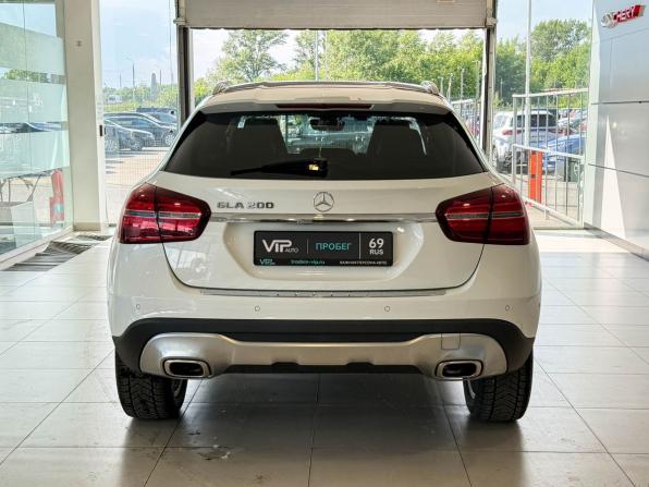 Mercedes-Benz GLA I (X156) Рестайлинг с пробегом 2018 года, цена 2 187 000 рублей, 59759 км, внедорожник, Автокод Объявления