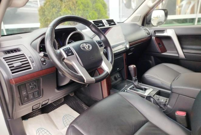 Toyota Land Cruiser Prado 150 Series Рестайлинг 1 с пробегом 2014 года, цена 3 100 000 рублей, 248379 км, внедорожник, Автокод Объявления