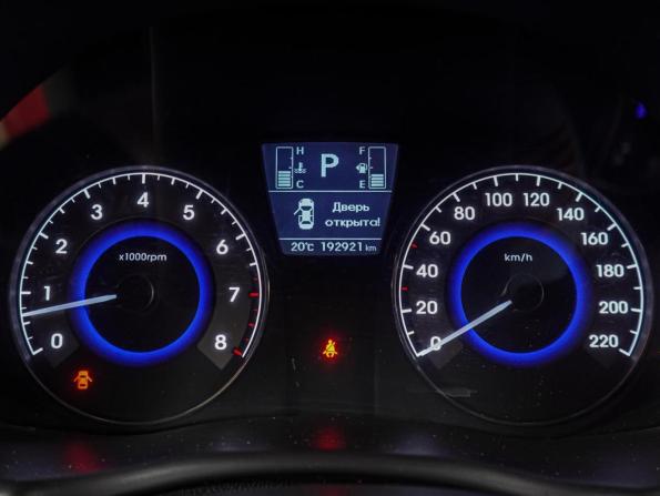 Hyundai Solaris I Рестайлинг с пробегом 2015 года, цена 999 000 рублей, 192921 км, седан, Автокод Объявления