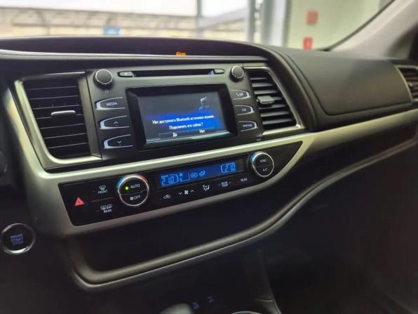 Toyota Highlander III (XU50) Рестайлинг с пробегом 2018 года, цена 3 750 000 рублей, 148000 км, внедорожник, Автокод Объявления