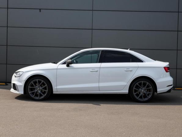 Audi A3 III (8V) Рестайлинг с пробегом 2018 года, цена 1 449 000 рублей, 164978 км, седан, Автокод Объявления