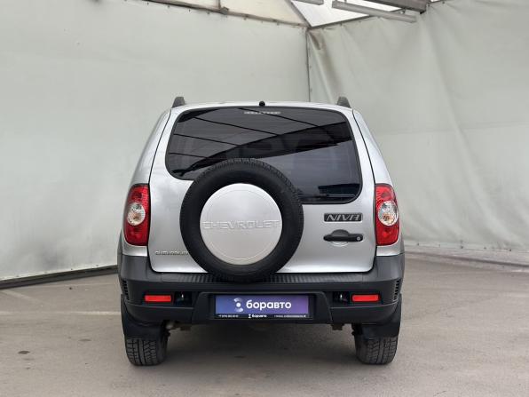 Chevrolet Niva I Рестайлинг с пробегом 2015 года, цена 671 000 рублей, 138086 км, внедорожник, Автокод Объявления