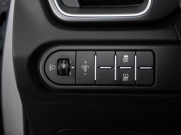 Kia Ceed III Рестайлинг с пробегом 2022 года, цена 2 297 000 рублей, 57643 км, универсал, Автокод Объявления