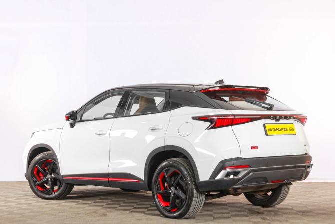 Omoda C5 I с пробегом 2023 года, цена 1 859 000 рублей, 42745 км, внедорожник, Автокод Объявления