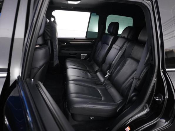 Lexus LX III Рестайлинг 2 с пробегом 2017 года, цена 7 499 077 рублей, 97250 км, внедорожник, Автокод Объявления