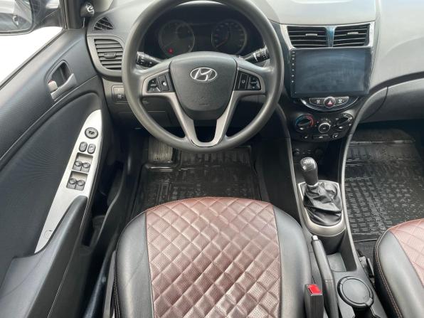 Hyundai Solaris I Рестайлинг с пробегом 2015 года, цена 742 000 рублей, 292935 км, седан, Автокод Объявления