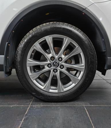 Toyota RAV4 IV (XA40) Рестайлинг с пробегом 2017 года, цена 2 888 000 рублей, 124452 км, внедорожник, Автокод Объявления