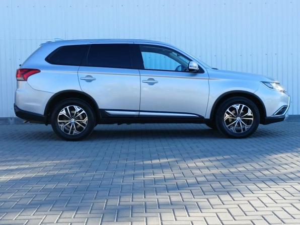 Mitsubishi Outlander III Рестайлинг 2 с пробегом 2017 года, цена 1 849 000 рублей, 171026 км, внедорожник, Автокод Объявления