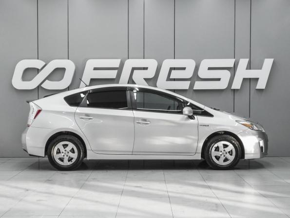 Toyota Prius III (XW30) с пробегом 2009 года, цена 999 000 рублей, 153563 км, лифтбек, Автокод Объявления