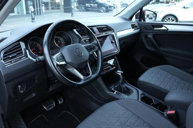 Volkswagen Tiguan II Рестайлинг с пробегом 2021 года, цена 2 190 000 рублей, 110794 км, внедорожник, Автокод Объявления